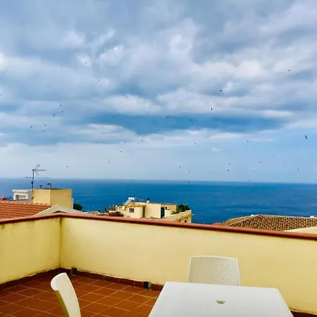 In Lägenhet Scilla